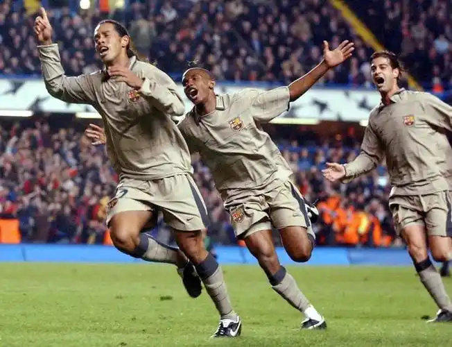 于纽卡斯尔 于纽卡斯尔