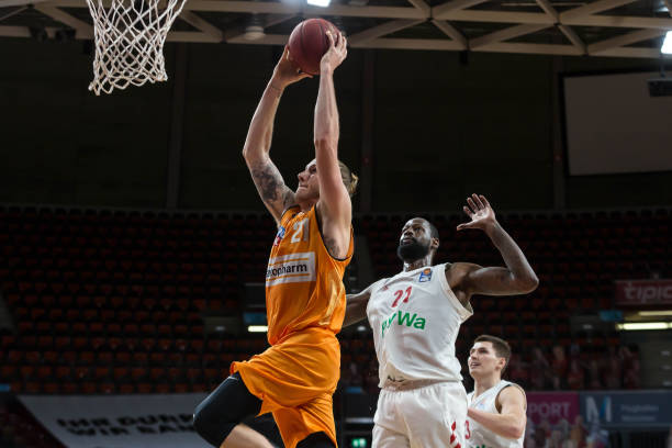 低于对手 低于对手